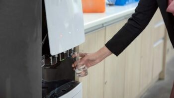 9 Best Bottleless Water Cooler Reviews & Comparisons