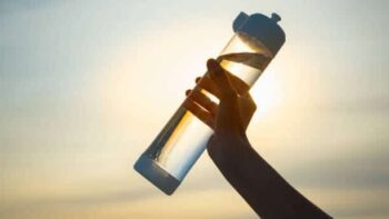 18 Best Glass Water Bottles Reviewed